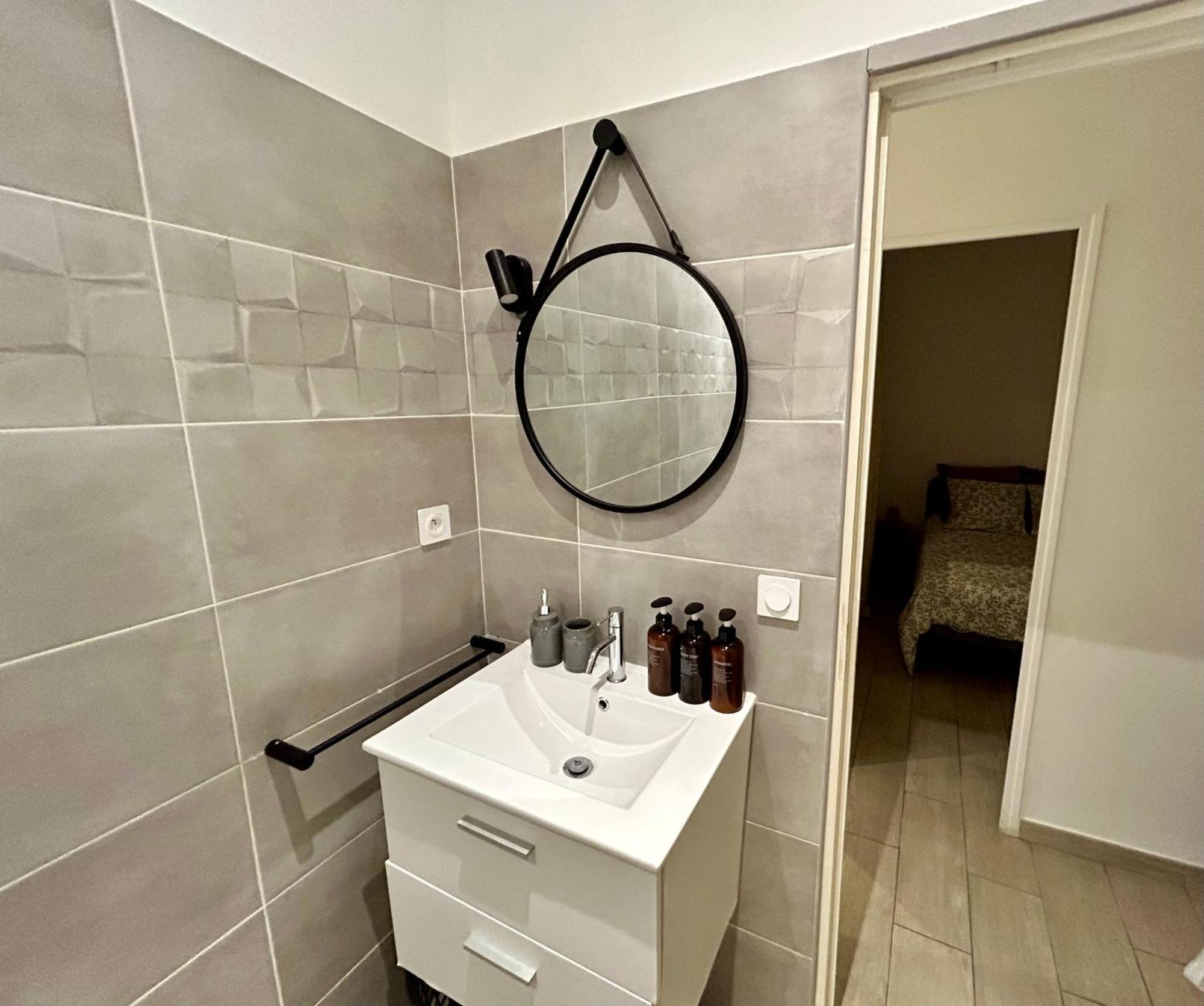Lumineux 2 Pieces - Centre-Ville Climatise - Netflix Prime Canal - Bien Place Marseille Bagian luar foto